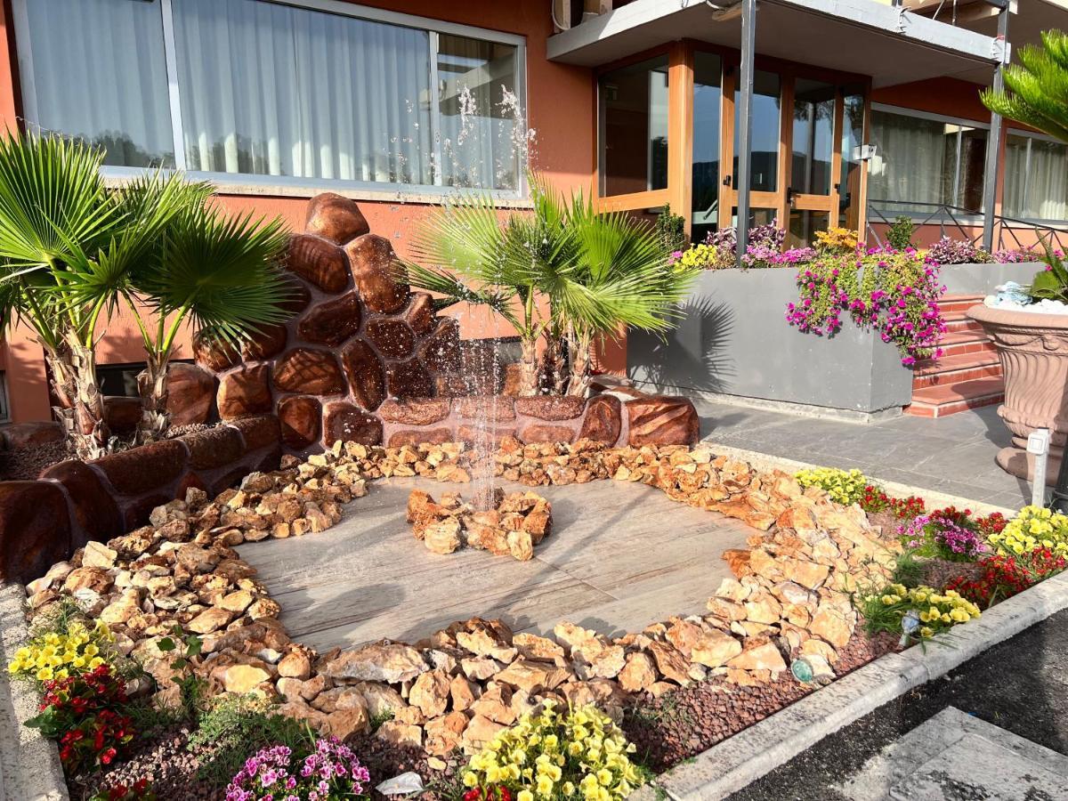 Hotel Rio Умбертиде Екстериор снимка