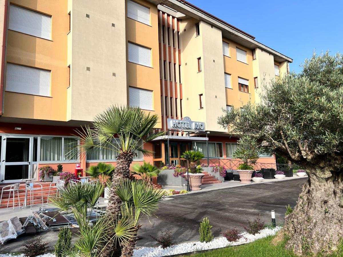 Hotel Rio Умбертиде Екстериор снимка